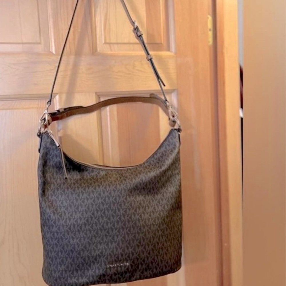 Ladies Michael kors handbag In great condition